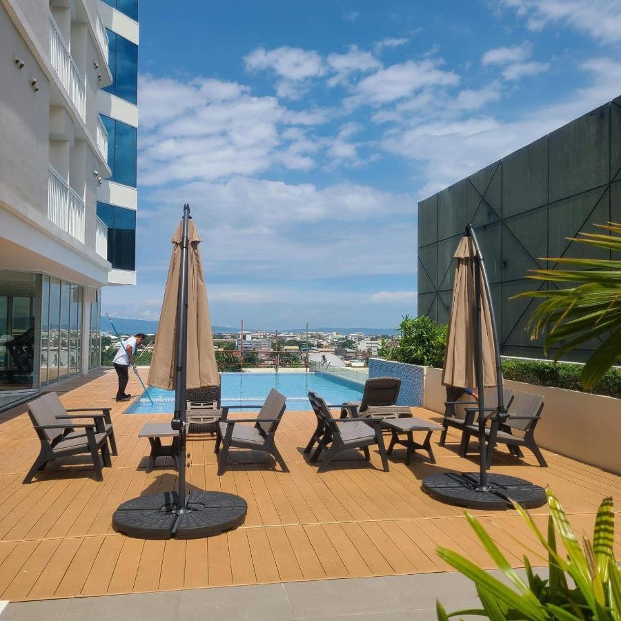 Aparthotel Inspiria Abreeza Davao Exterior foto